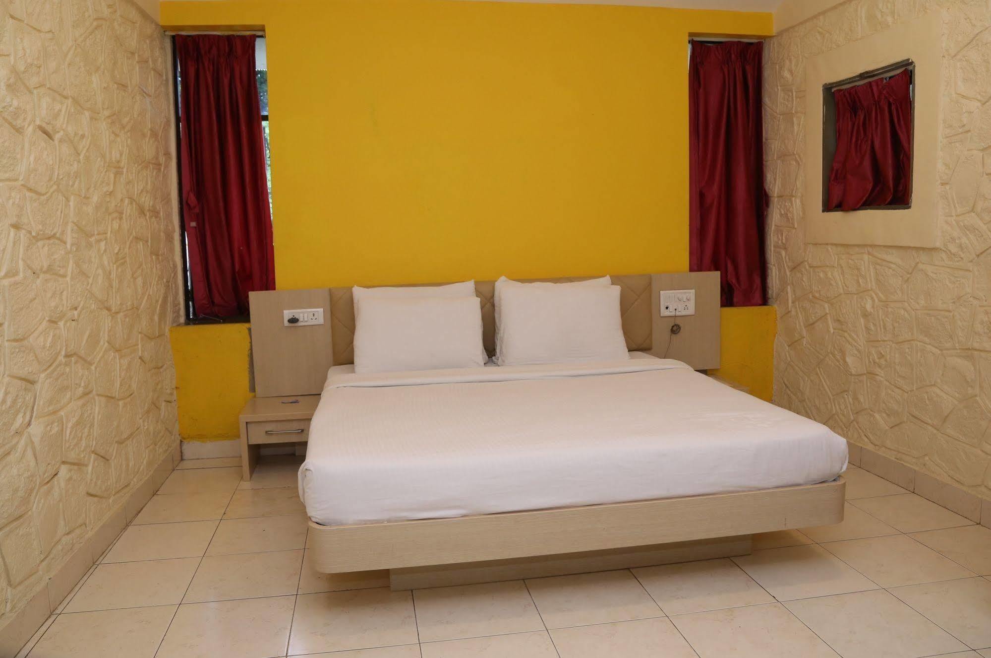 Panoramic Resort Panvel Karnāla Екстериор снимка